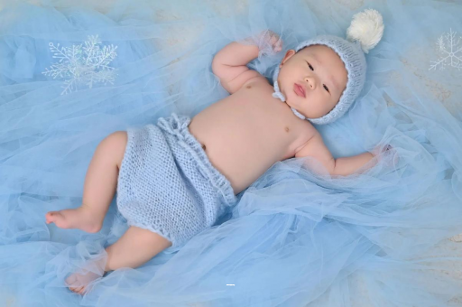 钦州宝宝几个月可以吃饭 钦州宝宝几个月可以吃饭